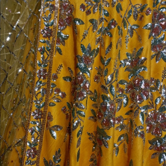 Mehndi bridal lehnga - Picture 3 of 8